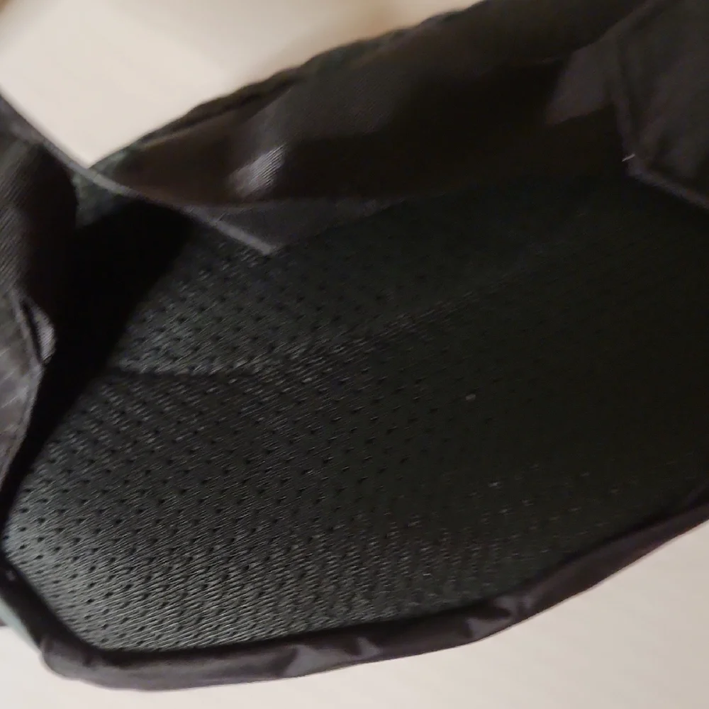 Patagonia Dark Green Waist Bag and Multicolor Bucket Hat Nwt - Picture 9 of 9